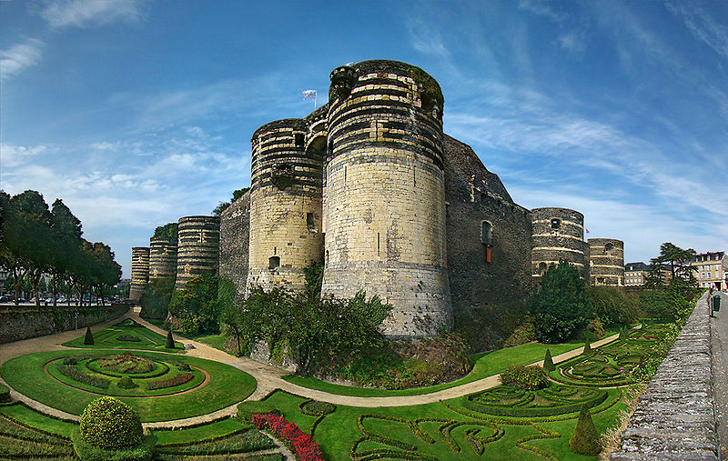 Le château d’Angers classé « Domaine national »