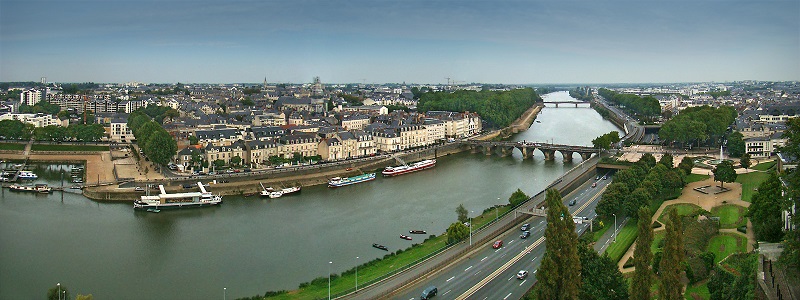 La cité angevine en plein travaux